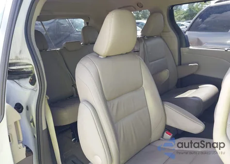 2017 Toyota Sienna Xle 8 Passenger from USA, damaged, VIN 5TDYZ3DC6HS824804